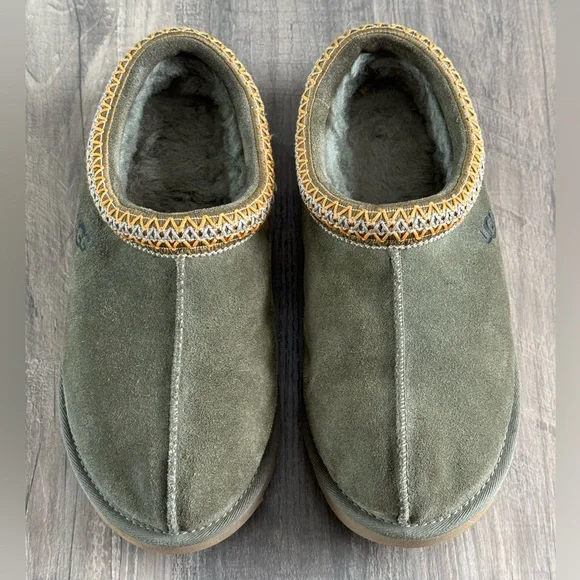 Ugg Tasman Slippers Burnt Olive Size 9 EUC! - Picture 3 of 16
